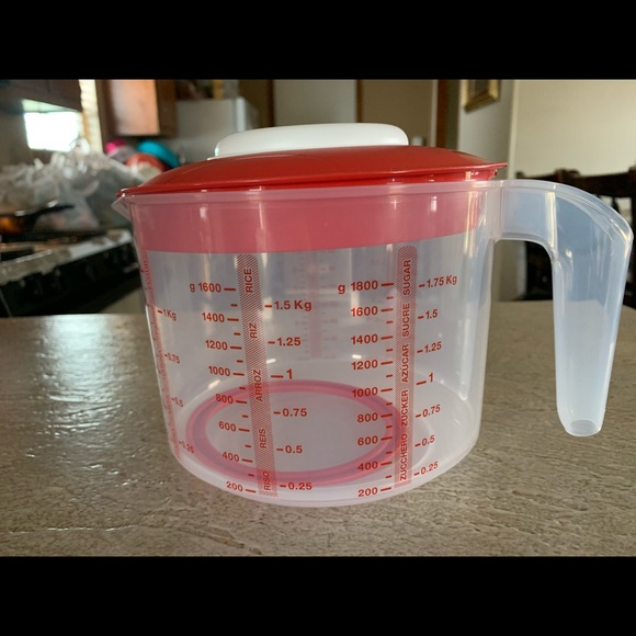 Tupperware - Picture 3 of 6
